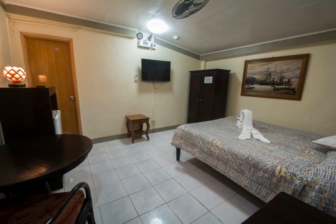 Deparis Beach Resort Balabag  Exterior foto