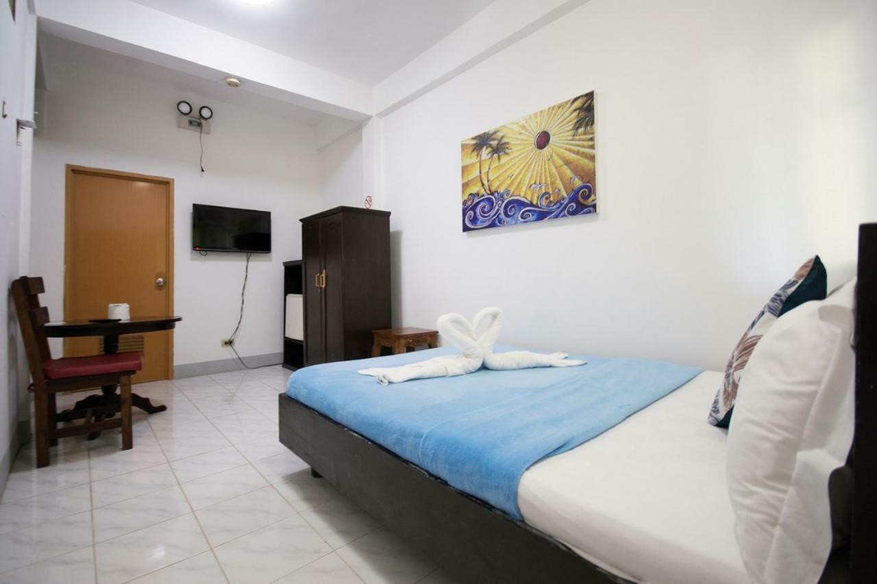 Deparis Beach Resort Balabag  Exterior foto
